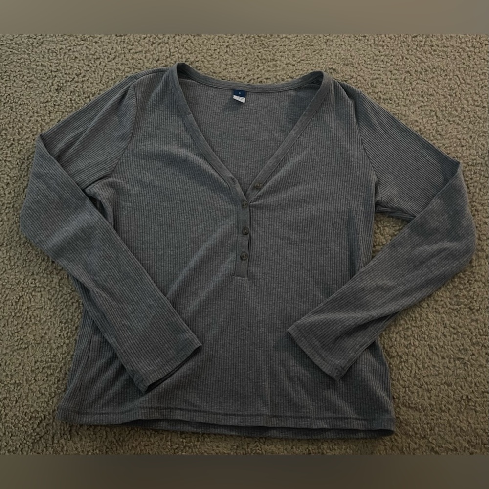 old navy long sleeve top